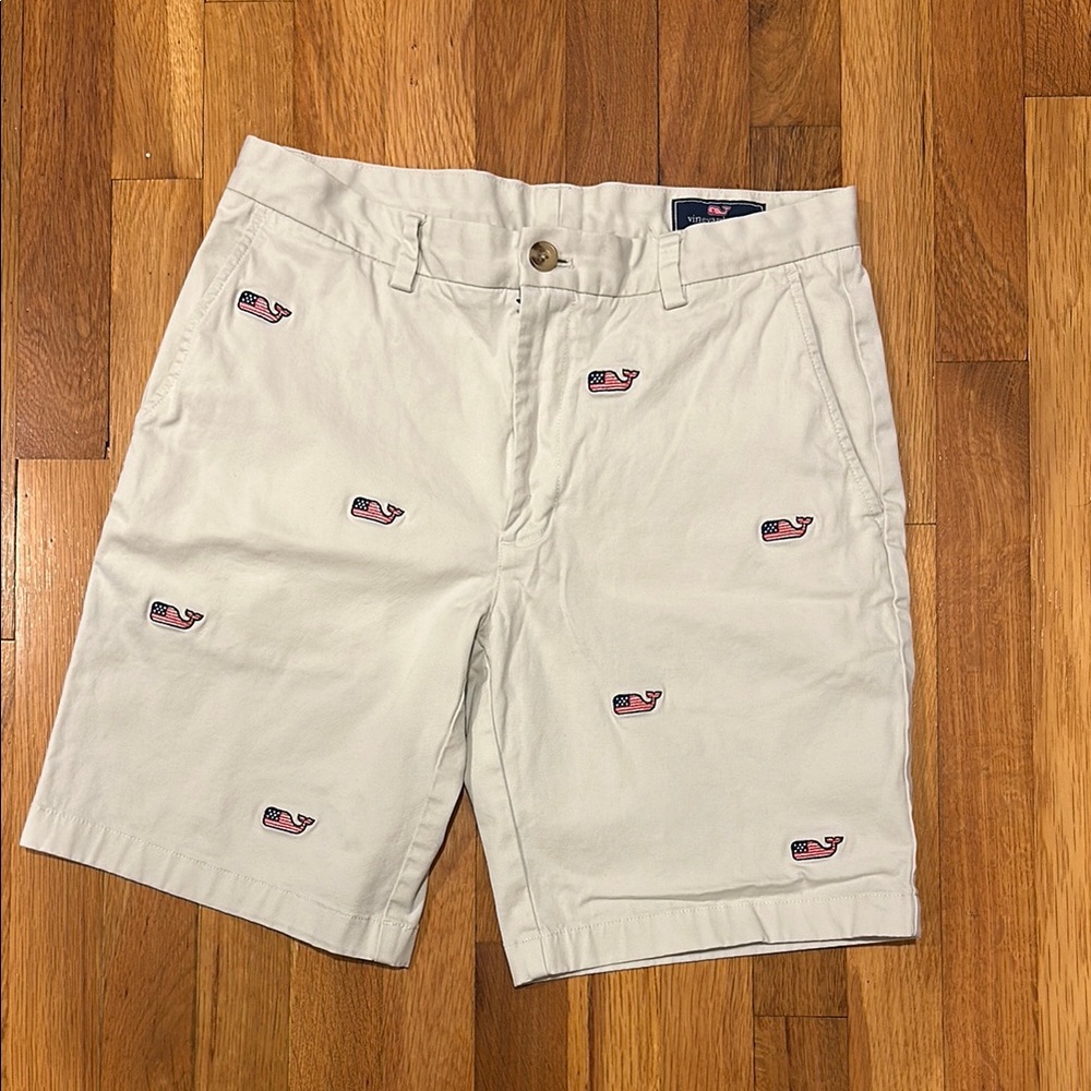 Vineyard Vines Men's Beige Whale Embroidered Shorts